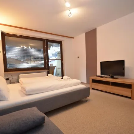 Apartment 13 - By Four Seasons